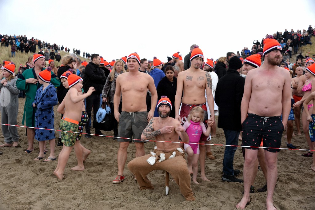 ../Images/Nieuwjaarsduik Nederzandt 2018 027.jpg